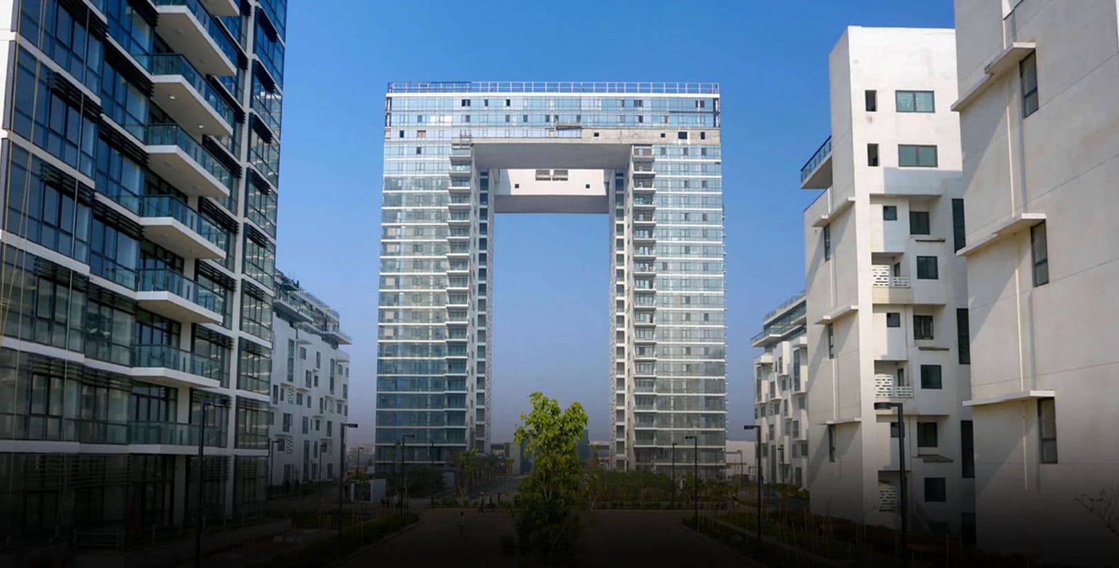 Ireo the Grand Arch image 1